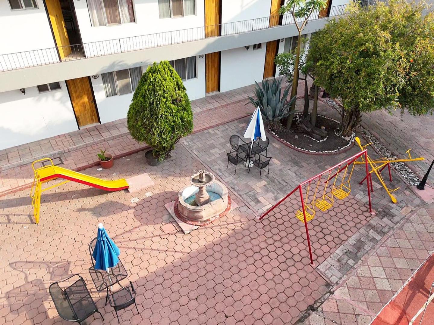 Hotel Bedd Express Querétaro Exteriör bild