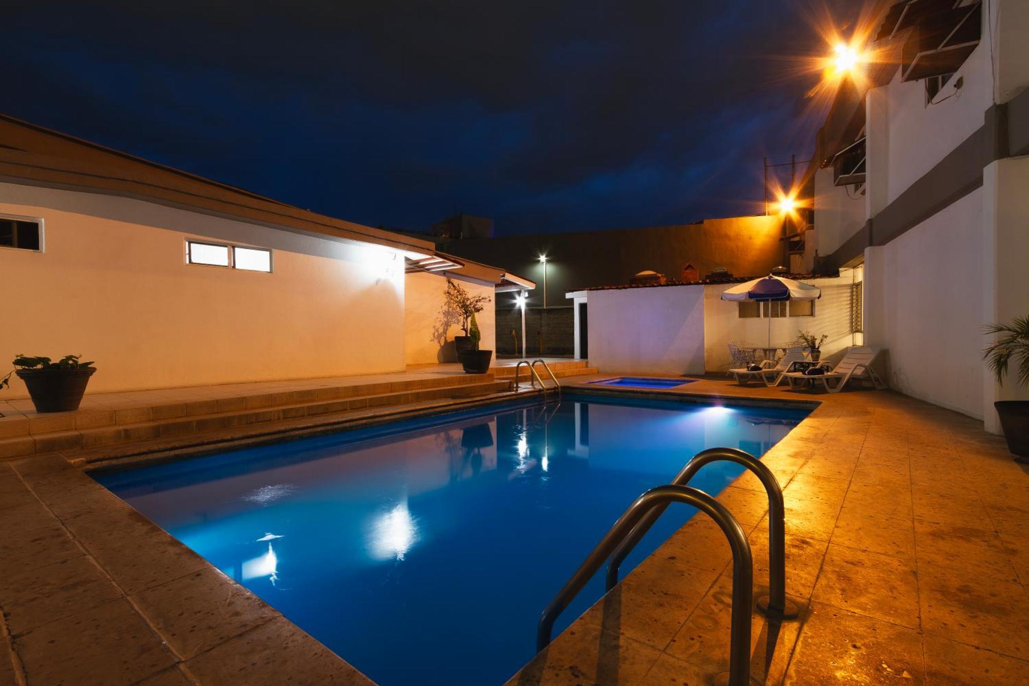 Hotel Bedd Express Querétaro Exteriör bild